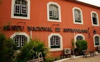 Crianças deficientes visitam Museu Nacional de Antropologia em Angola