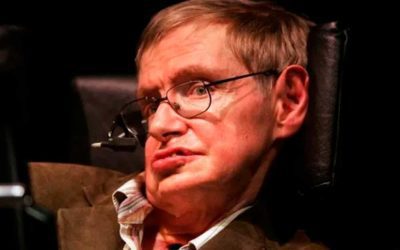 Sintetizador de voz auxilia Stephen Hawking a compartilhar suas idéias geniais