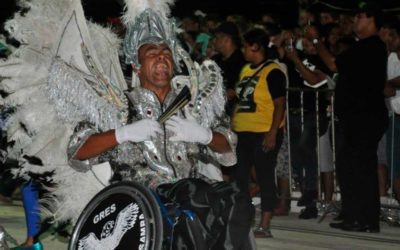 Cadeirante é destaque como mestre-sala em Campo Grande