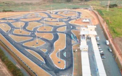 Kartódromo dispõe de karts adaptados para pessoas com deficiência