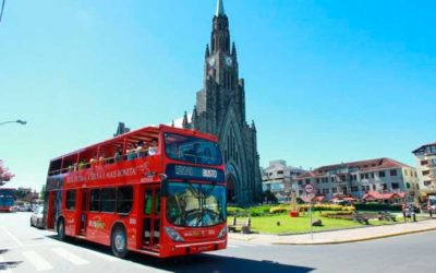 Ônibus turístico acessível de dois andares começa a funcionar na serra gaúcha