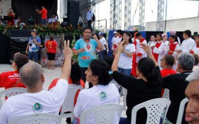 Igrejas adotam interpretação da linguagem de sinais em celebrações