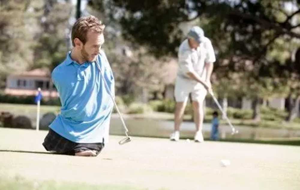 Nick Vujicic. Sem Braços. Sem pernas. Sem impedimentos para ser feliz.