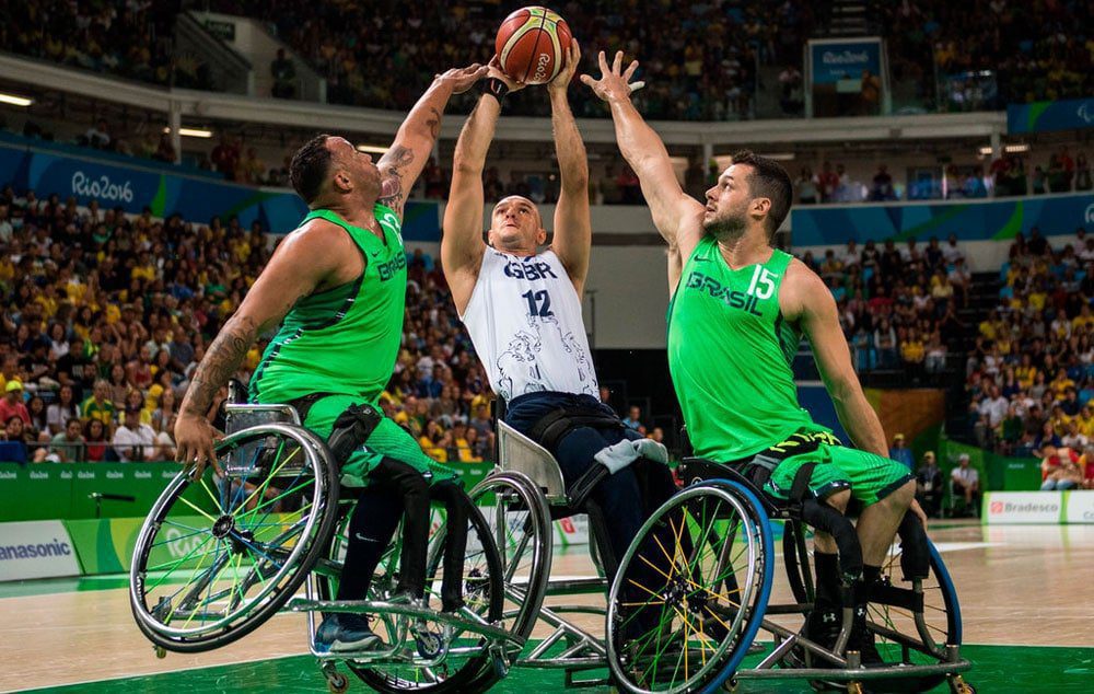 Basquete em cadeira de rodas. Primeira modalidade Paraolímpica brasileira.