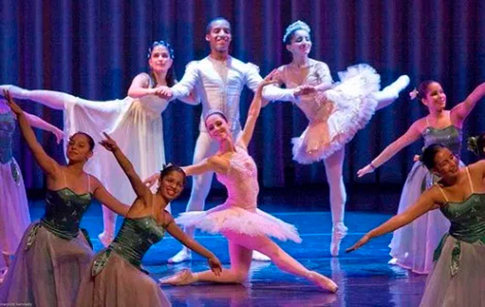 Fernanda Bianchini: pioneira mundial no ensino de ballet para cegos