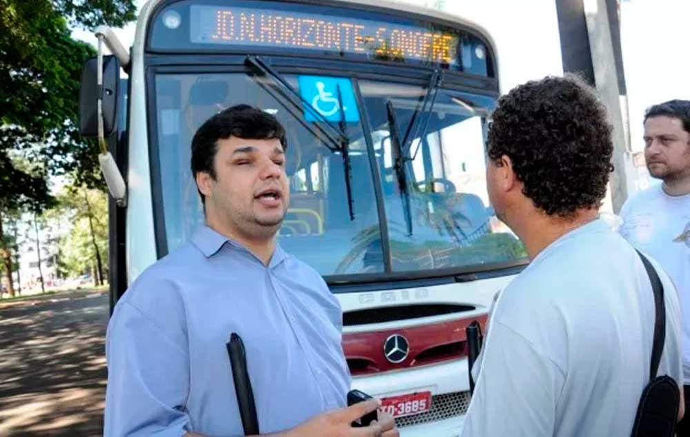 Sinalização eletrônica ajuda deficientes visuais em meios de transporte