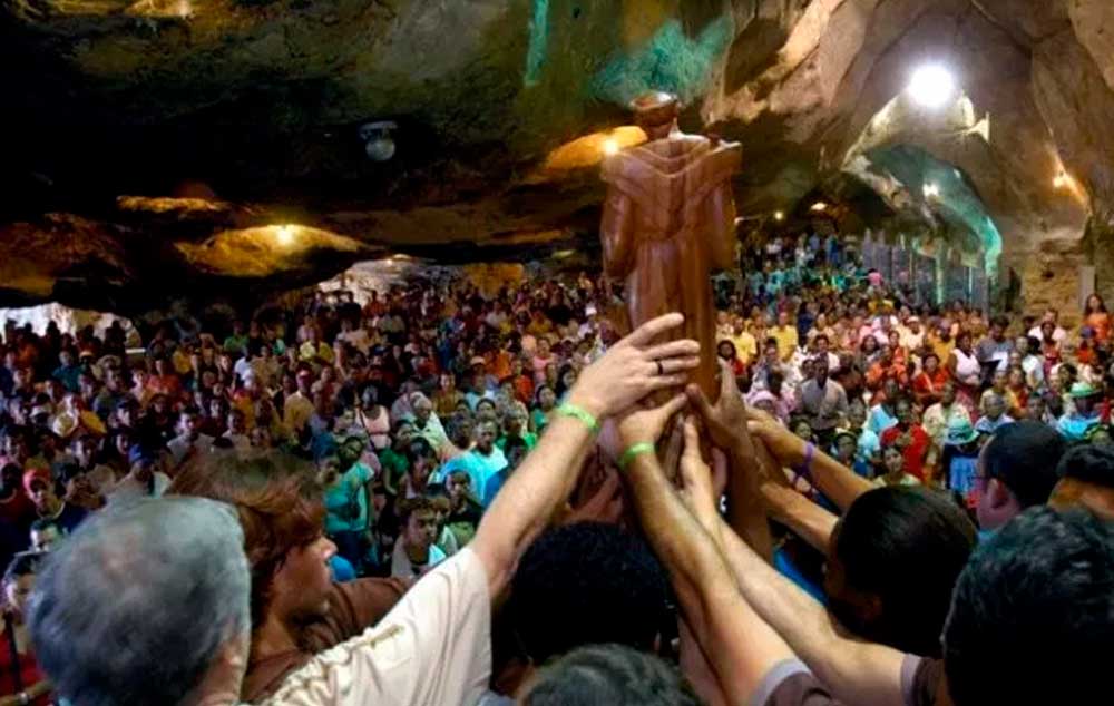 Bahia discute acessibilidade e criação de Comitê para o Turismo Religioso