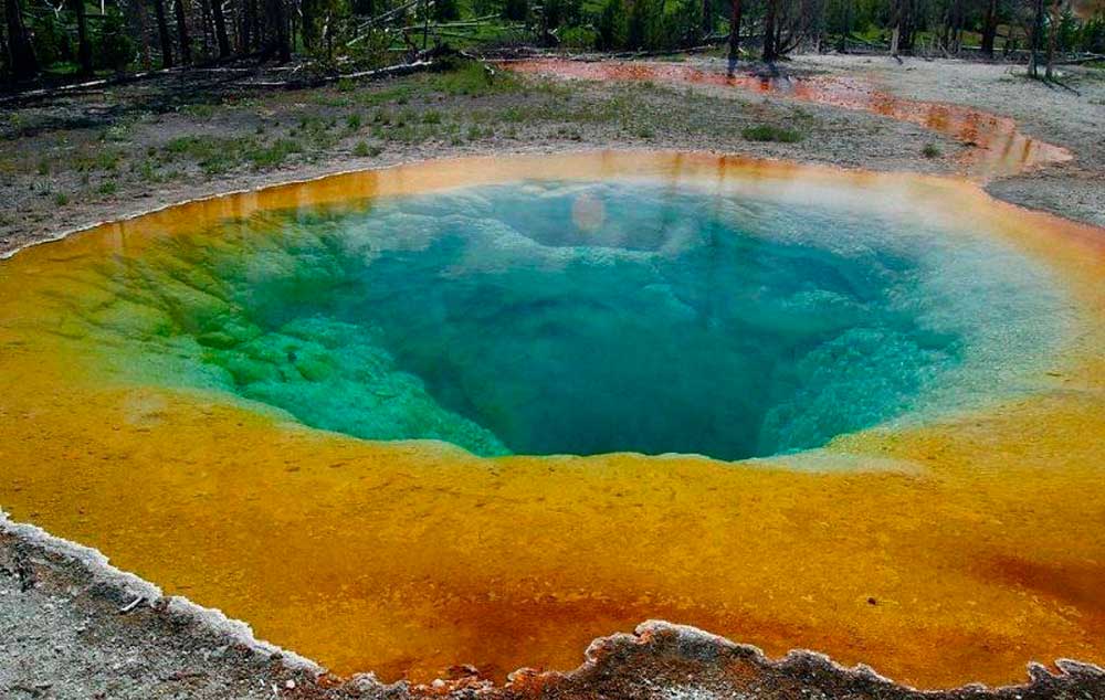 Lago Morning Glory, no Yellowstone National Park, Estados Unidos