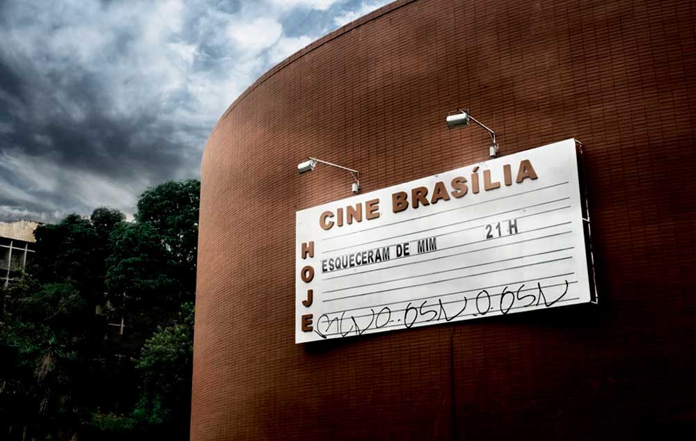 Após muito tempo e esforço, Cine Brasília reabrirá com acessibilidade