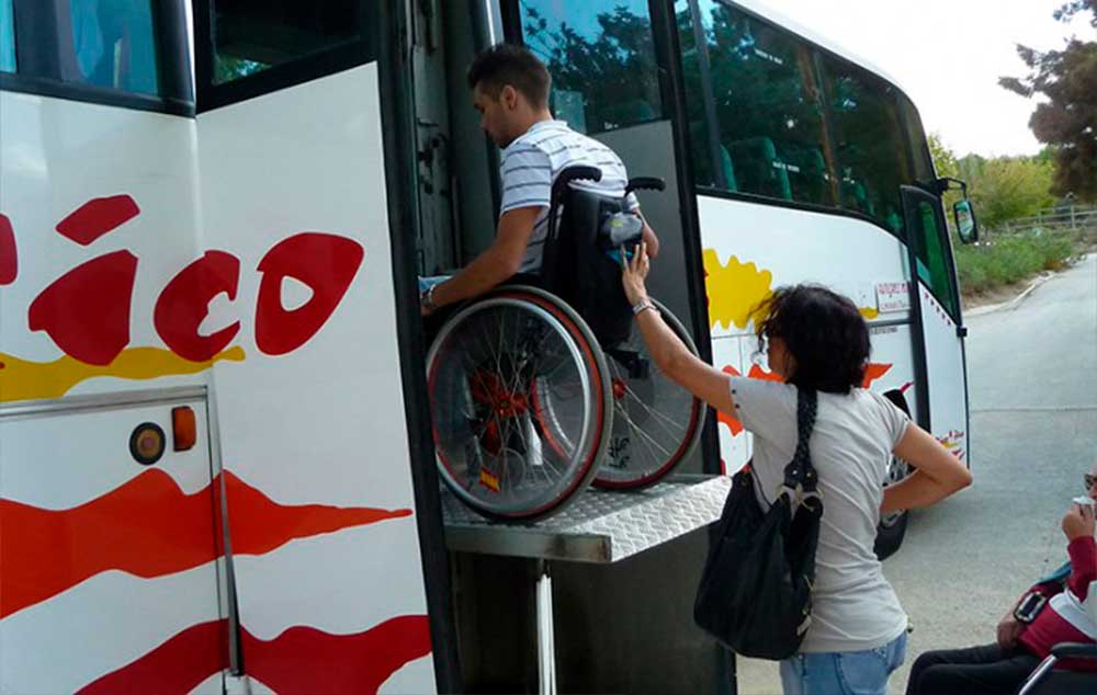 La cuestionable accesibilidad del autobús interurbano