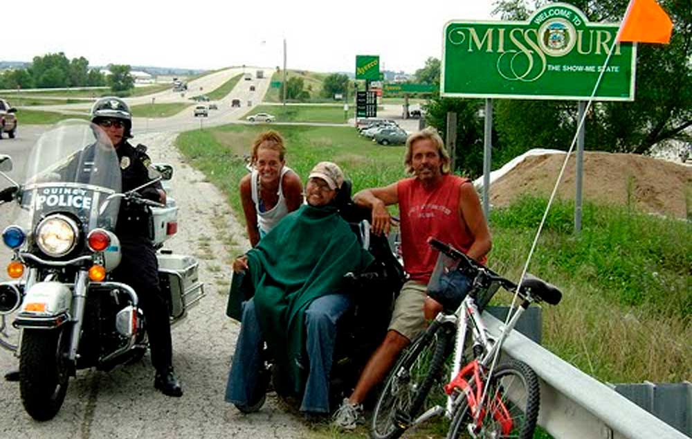 Matt Eddy crossed the United States in his motorized wheelchair equipped with a ventilator
