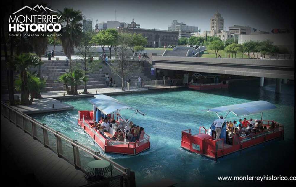 Paseo Santa Lucía. Un paseo en embarcación navegando este canal, considerado una Maravilla de México