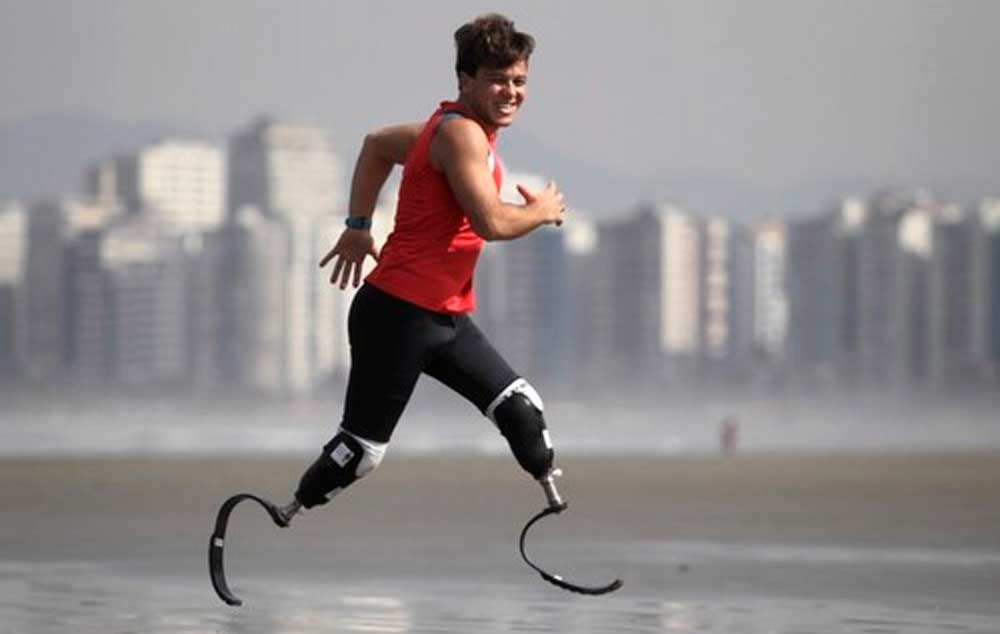 Pauê treinando no litoral de São Paulo. Foto vencedora do prêmio 'Retrospectiva Associação de Repórteres Fotográficos e Cinematográficos no Estado de São Paulo (Arfoc-SP) 2011'