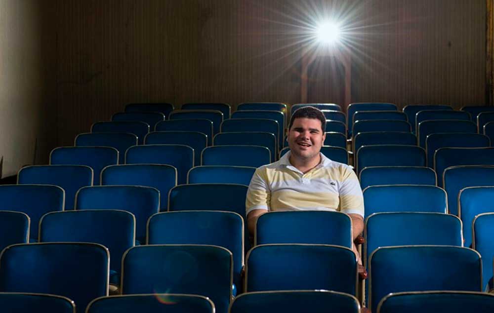 Celso Nóbrega: “É chato não ter os próprios meios de saber e perceber o que está acontecendo. Durante o filme, tenho de perguntar para a outra pessoa”