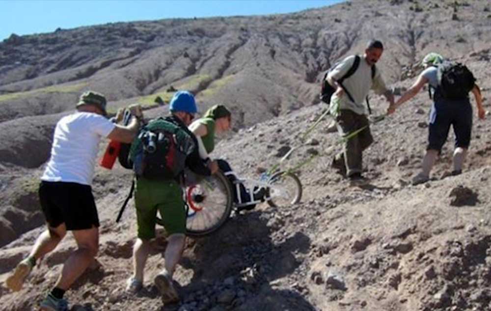 Una veintena de turistas con sordera, ceguera o paraplejia en diferentes grados llegarán a Tenerife este fin de semana para practicar durante diez días deportes de aventura.