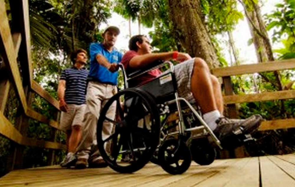 Carara National Park opened the country’s first “universal access” trail in the rainforest