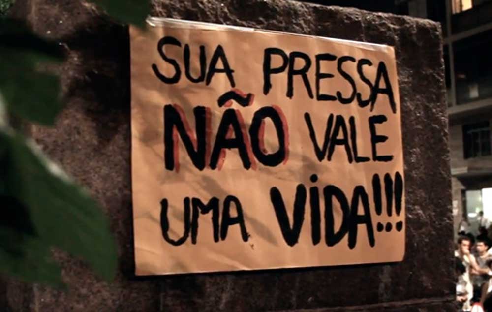 ’Sua pressa não vale uma vida!!!’ virou um lema utilizado pelos ciclistas em protesto aos atropelamentos que acabam causando mortes