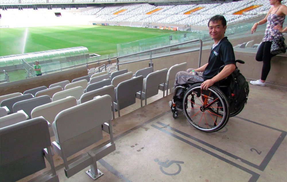 Uma média de 600 lugares reservados para pessoas com deficiência em cada estádio estão previstos.