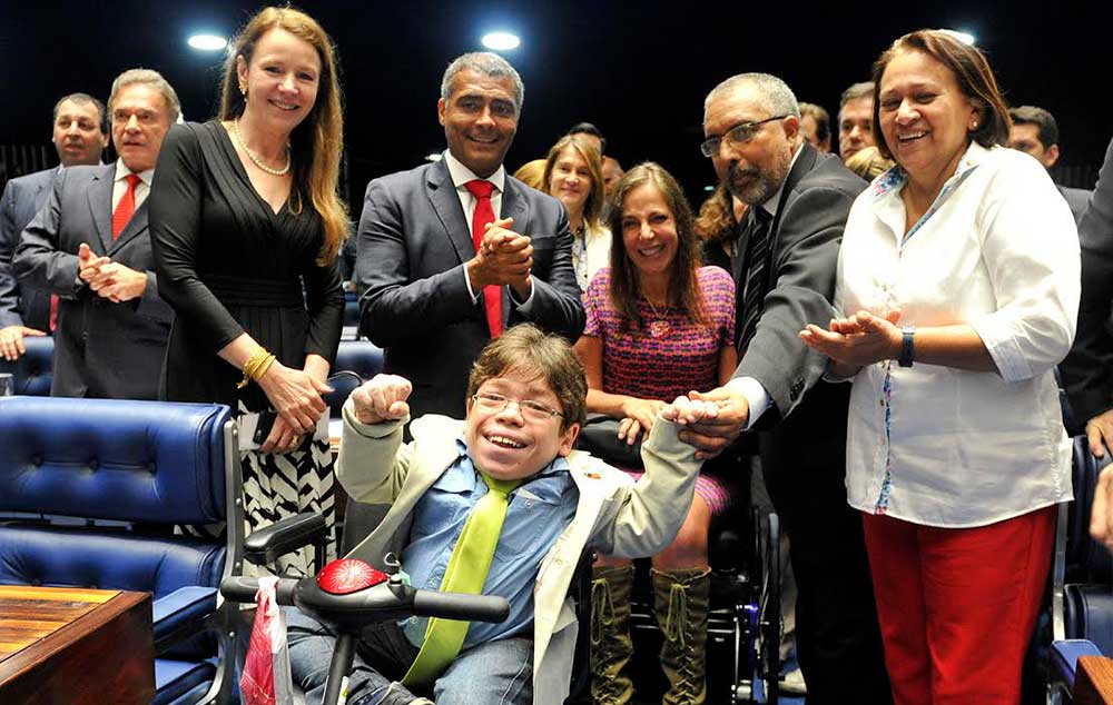 Comemoração no plenário Senado pela aprovação da Lei Brasileira de Inclusão da Pessoa com Deficiência