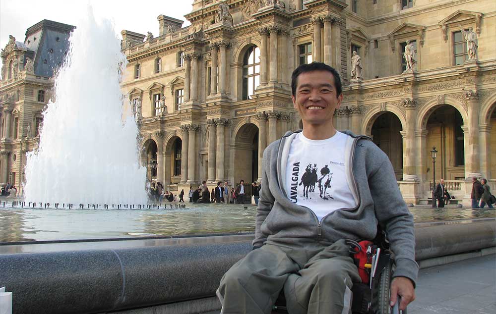 Museu do Louvre, um dos maiores acervos de arte e história, também um exemplo de acessibilidade cultural