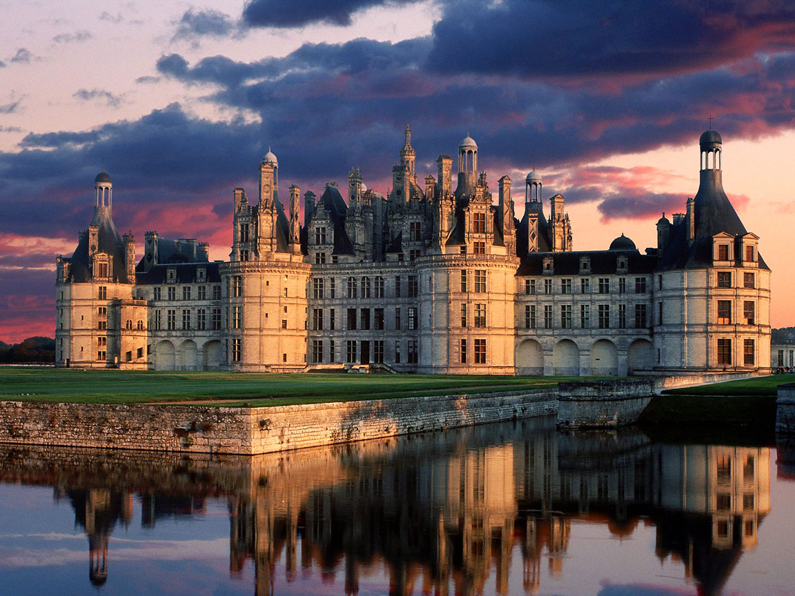 Castelo de Chambord é o maior palácio do vale do rio Loire