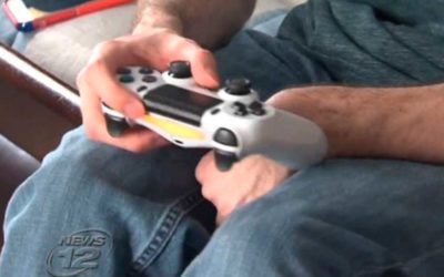 Funcionário da Sony adapta controle de PlayStation 4 para jogador com deficiência