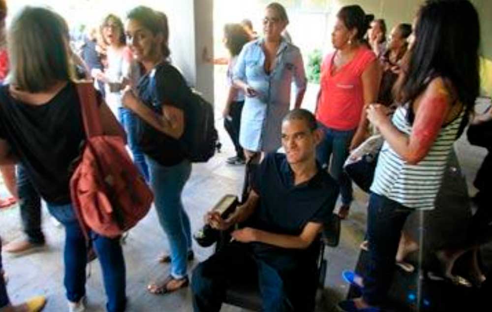 João Paulo teve nesta segunda-feira o primeiro dia de aula no Centro de Artes e Comunicação da UFPE.