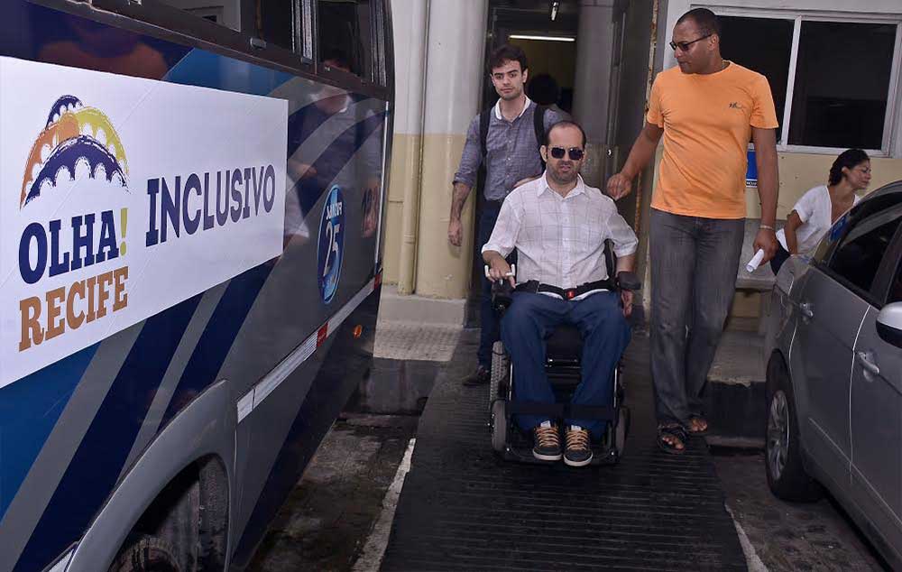 Passeio para pessoas com deficiência leva o nome de Olha! Recife Inclusivo