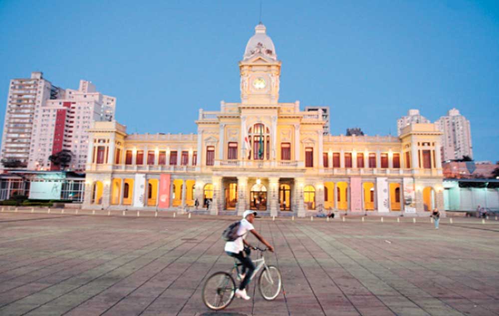 Museu de Artes e Ofícios é um dos pontos turísticos acessíveis