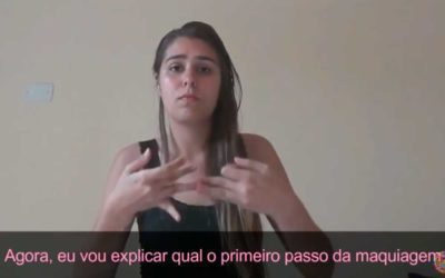 Professora de Marília faz tutoriais de maquiagem na internet em libras