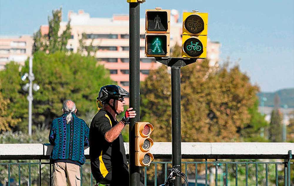 Las barreras que se están comprobando: semáforos acústicos (o la falta de ellos)