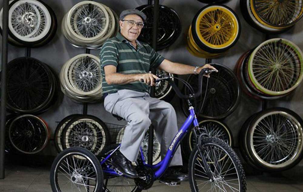 Sérgio Ribeiro, fundador da Dream Bikes, empresa que fabrica veículos customizados