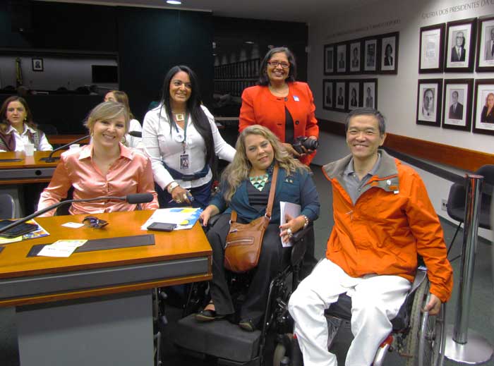 Foto na Câmara de Deputados em Brasília, com Fernanda Zago, Ricardo Shimosakai, Rosinha da Adefal e Jani Nayar