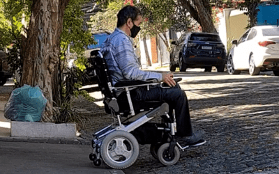 Electric wheelchair of dreams. Divinità and Kit Cross make the perfect combination.